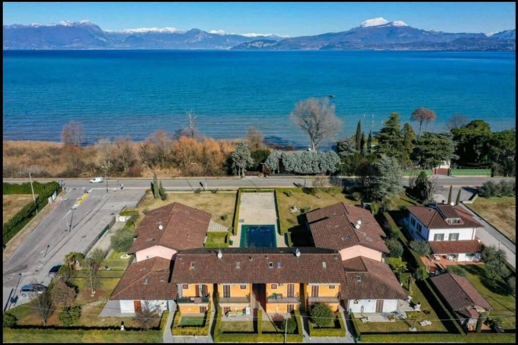 Apartment Casa Maganda Vista Tra E Sirmione